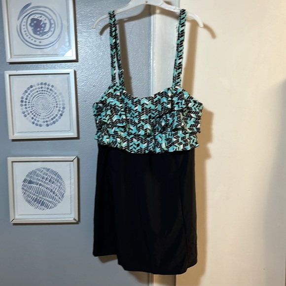 Liz Claiborne Women’s Plus Size 24W One Piece Swim-dress Swimsuit Swimwear - Picture 1 of 12